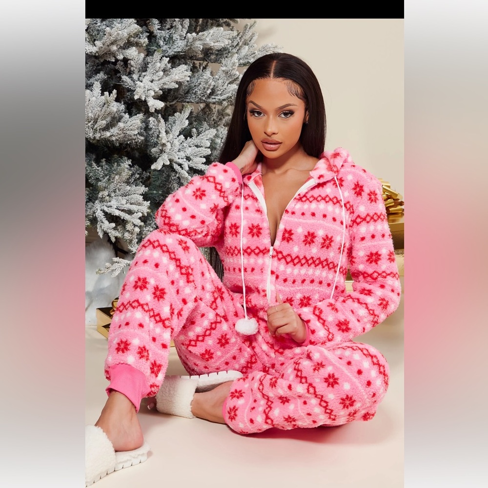 Fashion nova pink, Christmas onesie